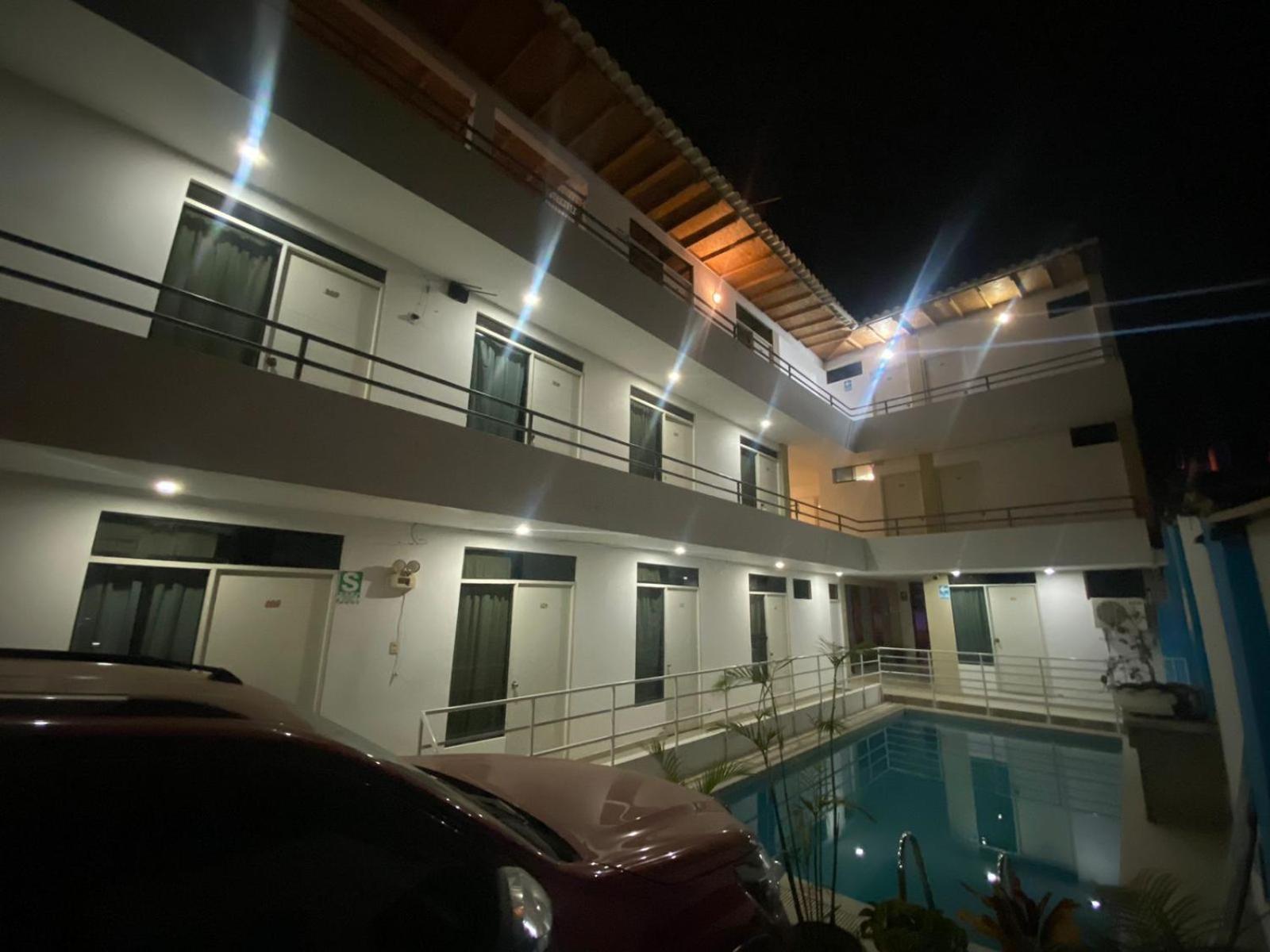 Hospedaje Rio Hotels 曼克拉 外观 照片